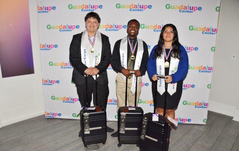 graduates jesus brito riffordigno registre aylin gomez melo with their mercato korchmar luggage student gifts